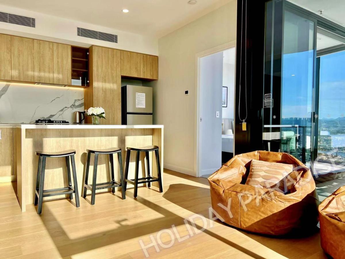 Luxury S Casino Residences Broadbeach - Holiday Paradise โกลด์โคสต์ ภายนอก รูปภาพ