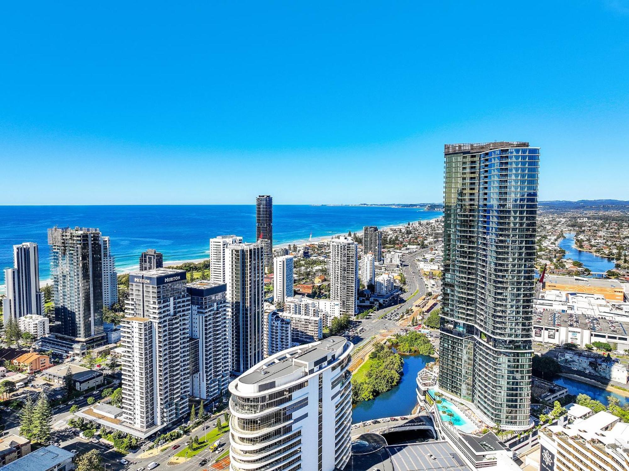 Luxury S Casino Residences Broadbeach - Holiday Paradise โกลด์โคสต์ ภายนอก รูปภาพ
